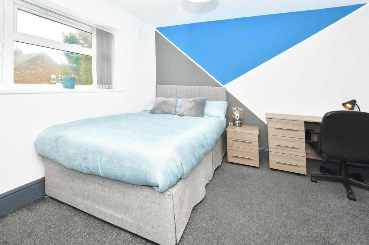 Townhouse @ Chiltern Place Newcastle Under Lyme Silverdale  外观 照片