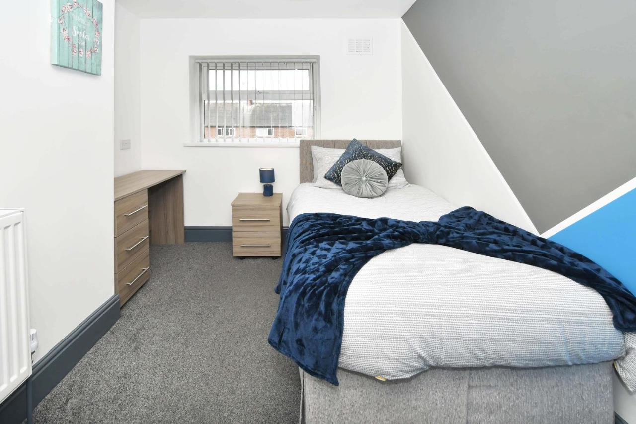 Townhouse @ Chiltern Place Newcastle Under Lyme Silverdale  外观 照片
