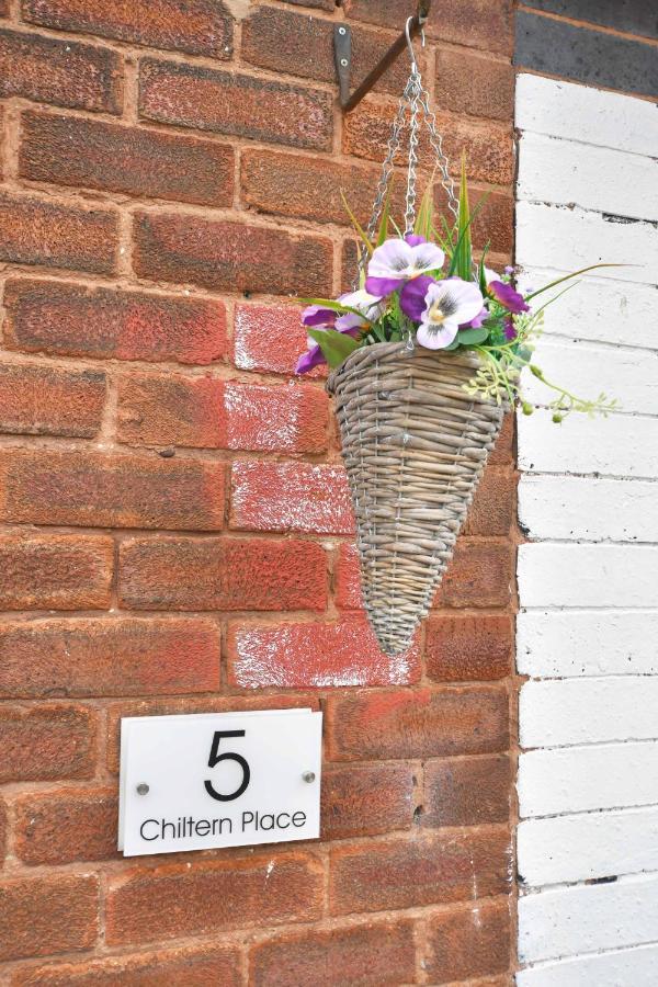 Townhouse @ Chiltern Place Newcastle Under Lyme Silverdale  外观 照片